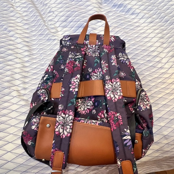 Beautiful Samsonite Floral Backpack - Picture 3 of 11